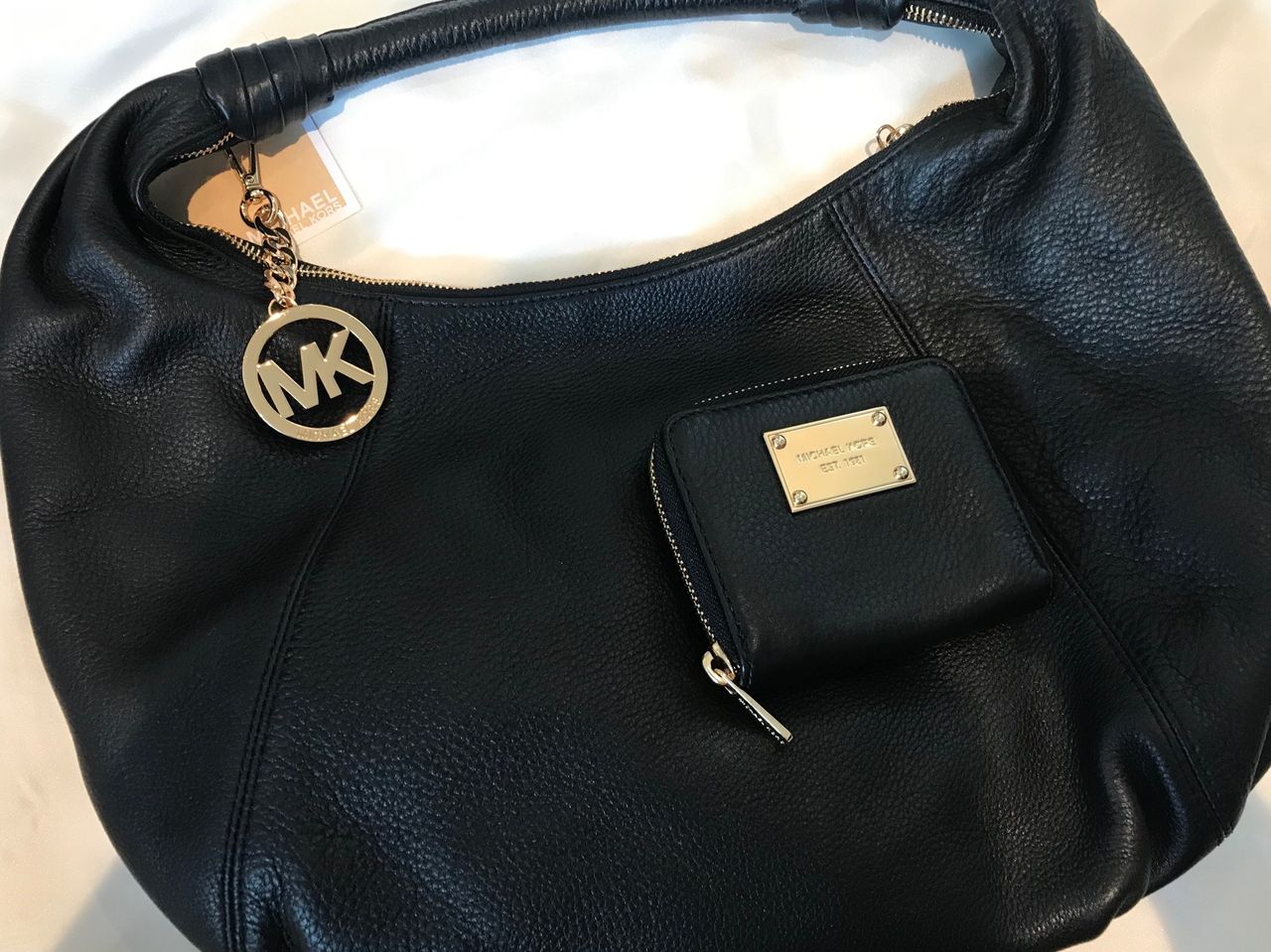 Michael kors veske lommebok Kjøpe, selge og utveksle annonser Nydelig Michael kors veske og lommebok selges! NY PRIS