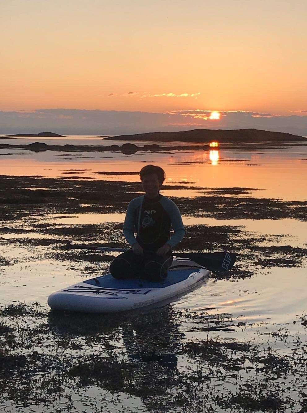 SUP i solnedgang Galleribilde