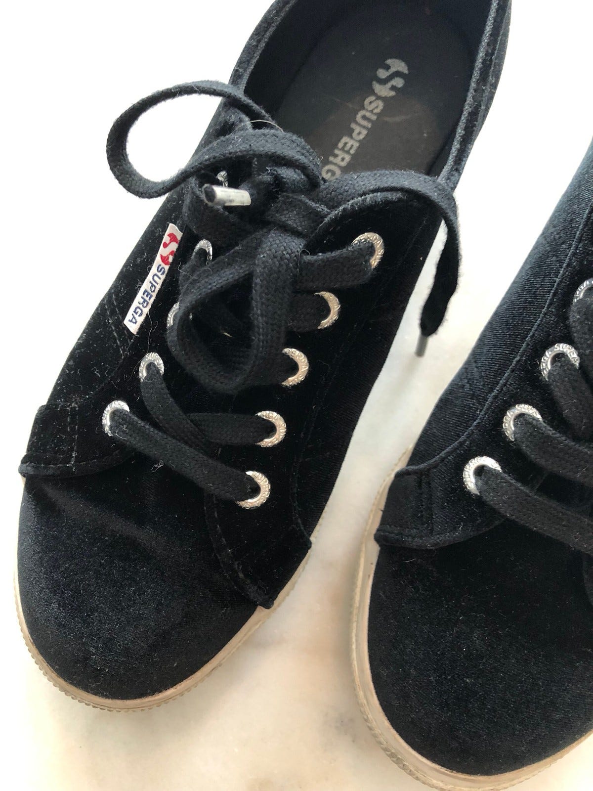 superga svart velour