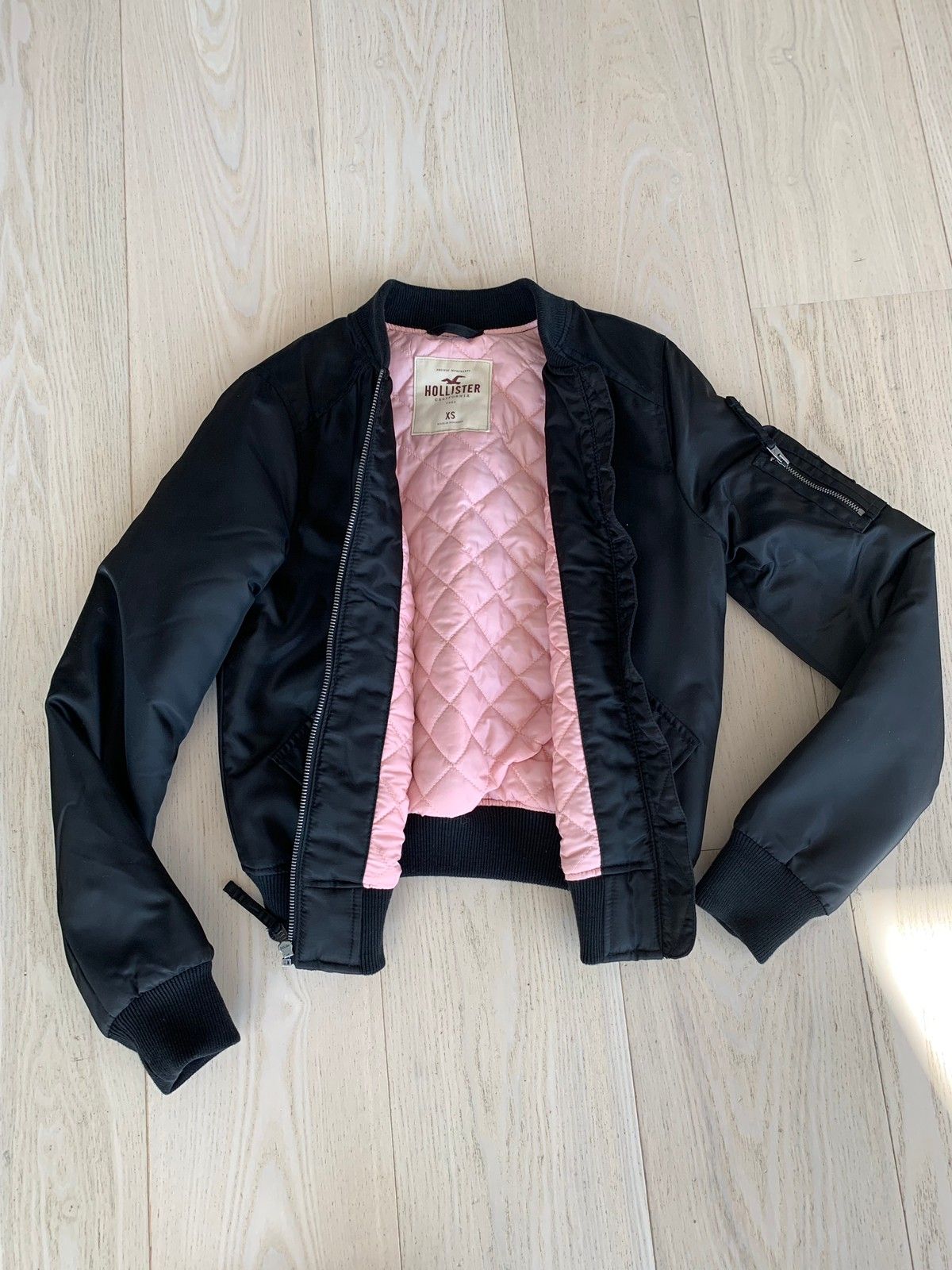 Hollister bomber jakke | FINN.no Hollister jakke | FINN.no