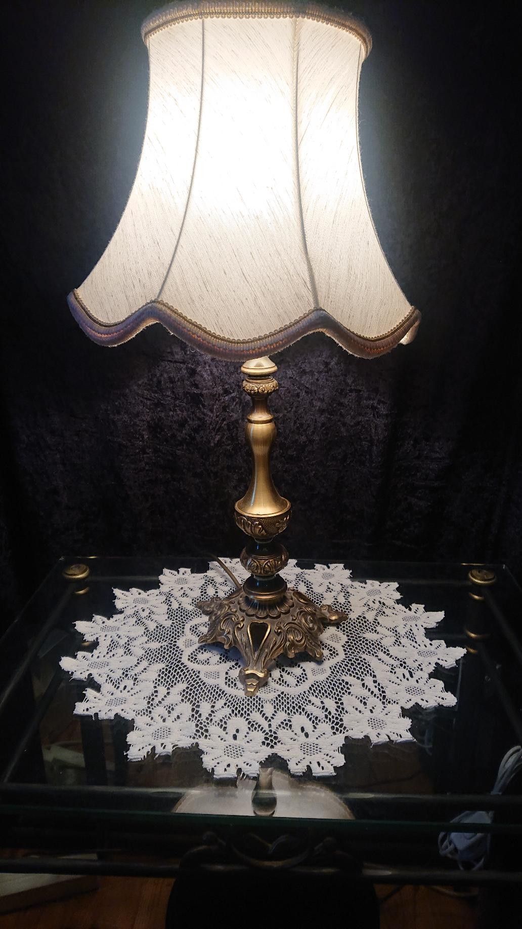 Stilren og elegant lampe i messing selges. | FINN.no Stilren lampe fra IKEA | FINN.no