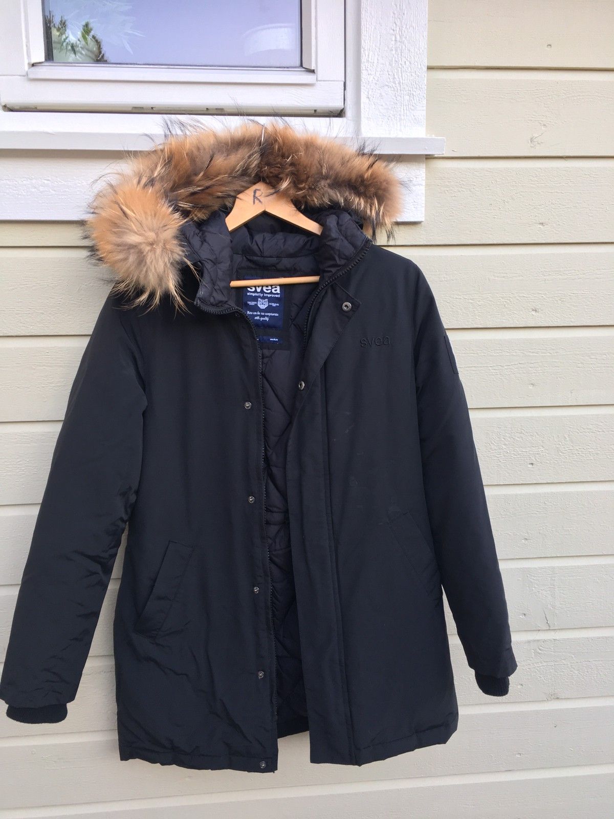 Svea miss Brown | FINN.no SVEA «Miss Brown» Jakke Sort modell | FINN.no