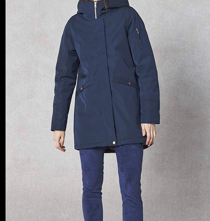 Elvine parkas str. M | FINN.no Elvine Vinterjakke | FINN.no