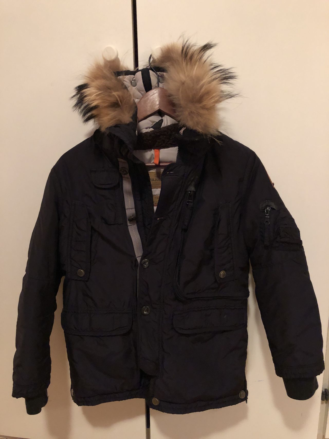 Lite og pent brukt tøff Joun Paul gutt vinter jakke, str 10 Lite og pent brukt tøff Joun Paul gutt vinter jakke, str 10
