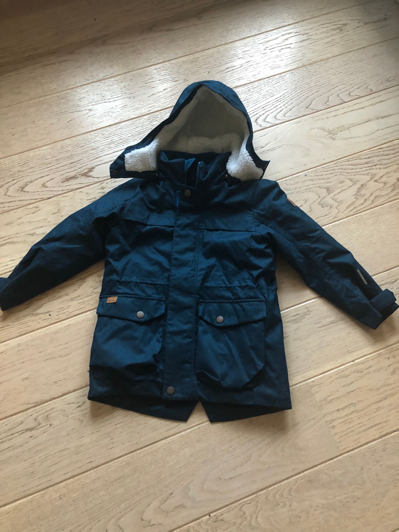 Gutt 4 7 år fra Kjøpe, selge og utveksle annonser finn den Best pris på Didriksons Helle Parka Se priser før kjøp i