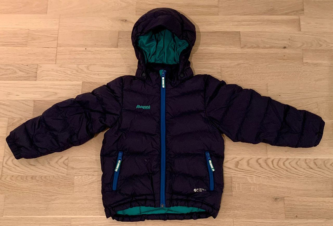 Pent brukt Bergans dunjakke str.104 | FINN.no Veldig pent brukt Bergans dunjakke | FINN.no