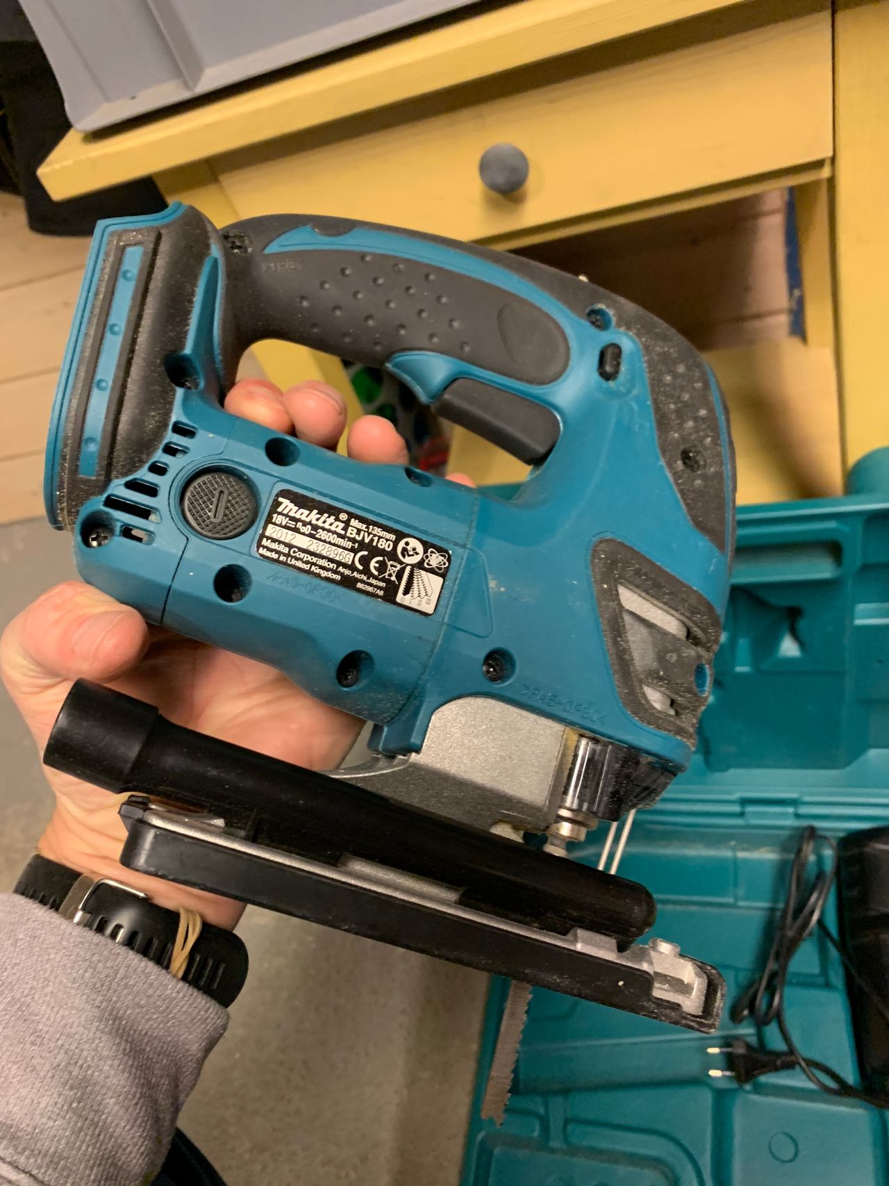 Makita 18volt stikksag | FINN.no 18 Volt batteri, kasse og lader selges | FINN.no