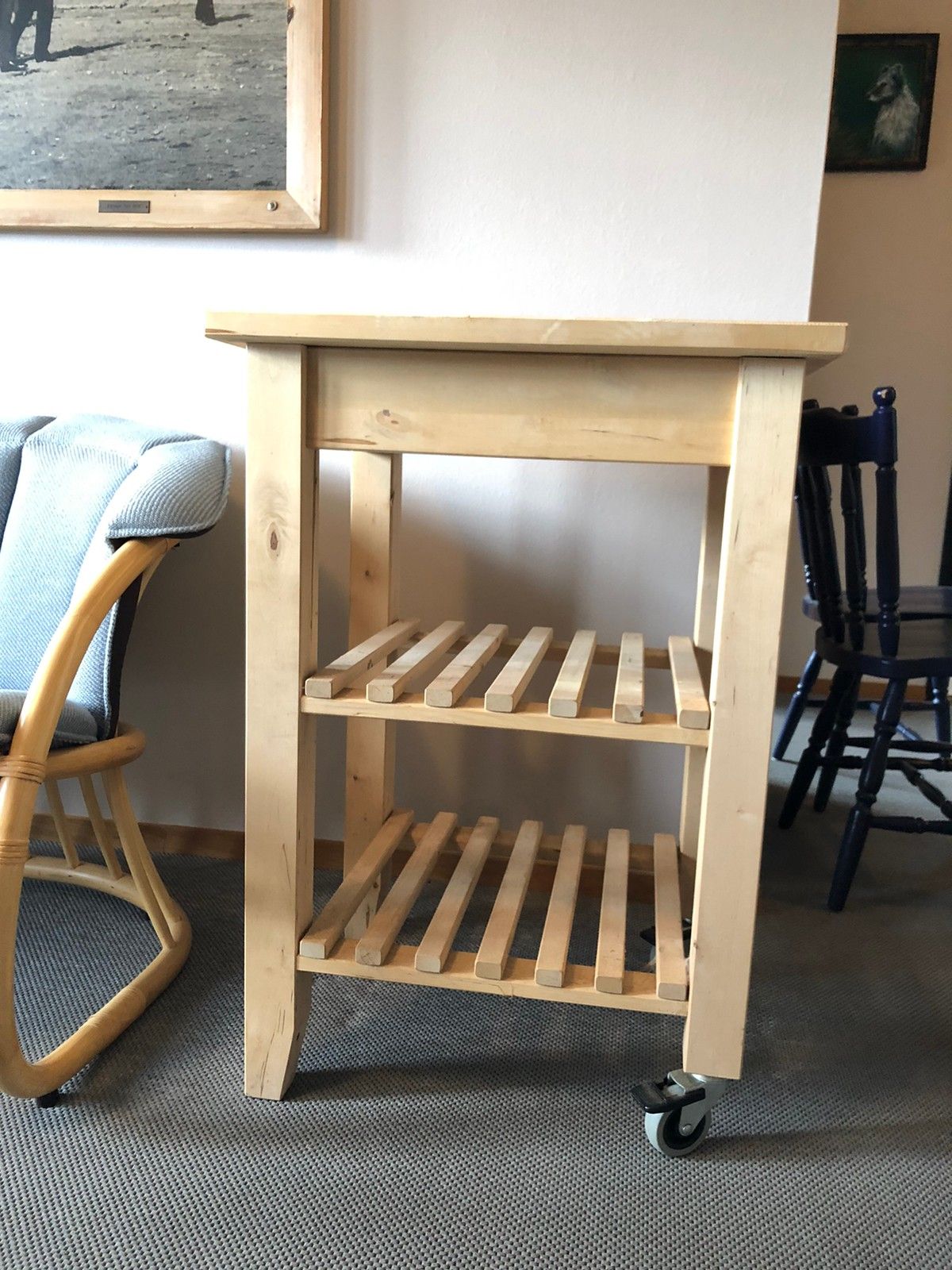 Trancherbord Bekväm fra Ikea | FINN.no Trancherbord med hjul | FINN.no