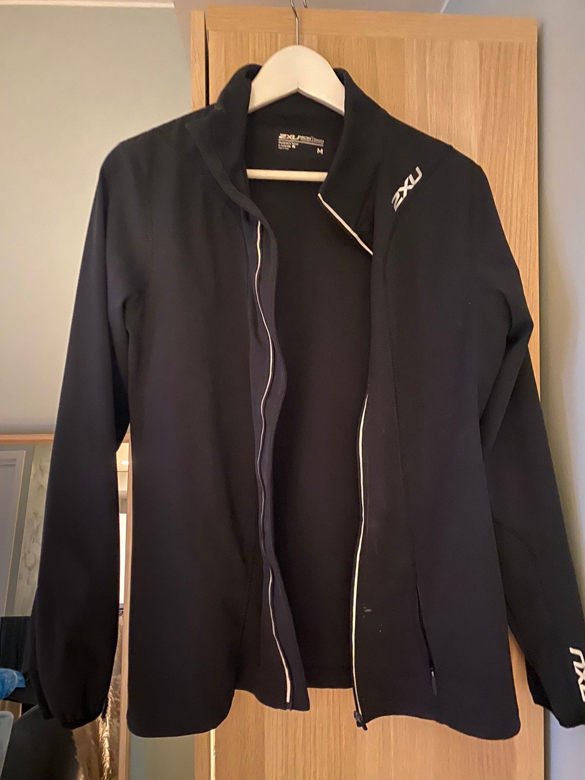 2XU jakke dame str L | FINN.no 2XU jakke dame str L | FINN.no