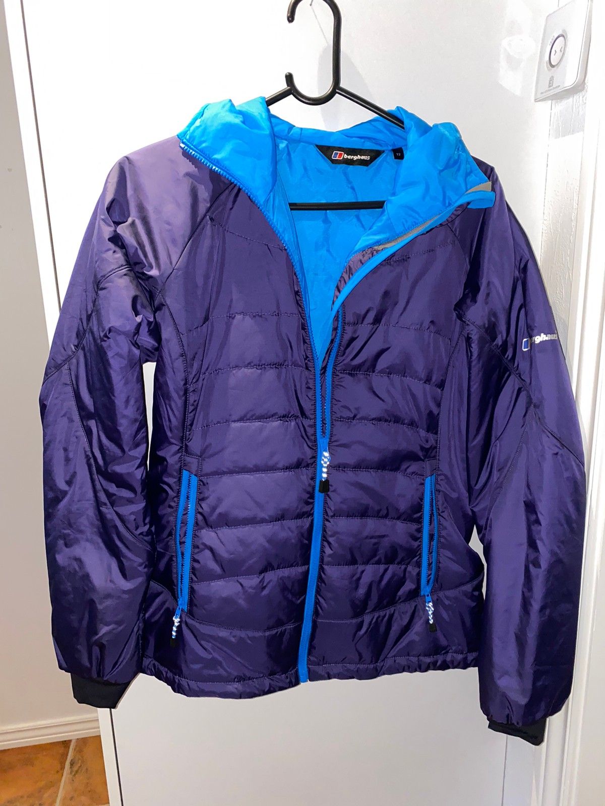 Jakke fra Berghaus | FINN.no Jakke fra Berghaus str.M | FINN.no
