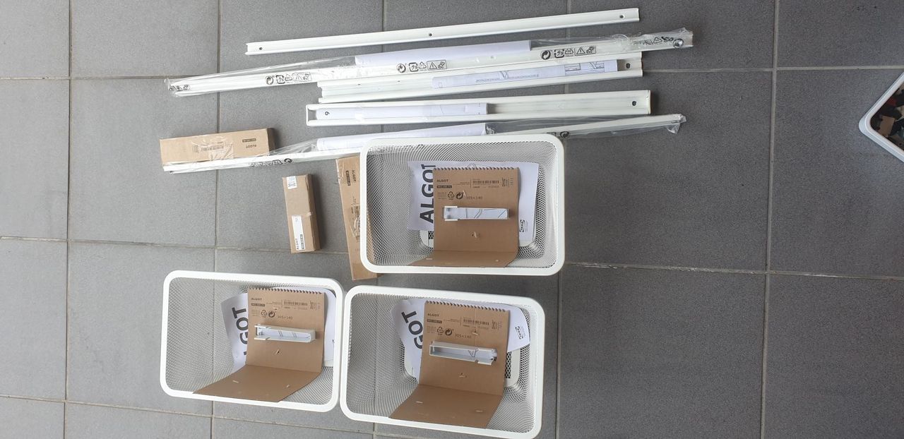 Ubrukte deler til Algot hyllesystem fra IKEA | FINN.no Diverse deler til Algot hyllesystem (IKEA utgått) | FINN.no