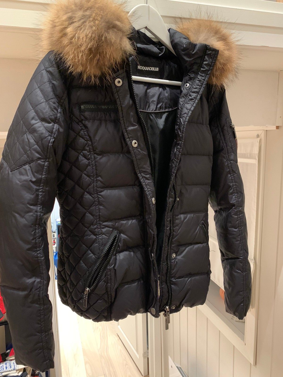 ROCKANDBLUE sort dunjakke | FINN.no Rockandblue jakke | FINN.no