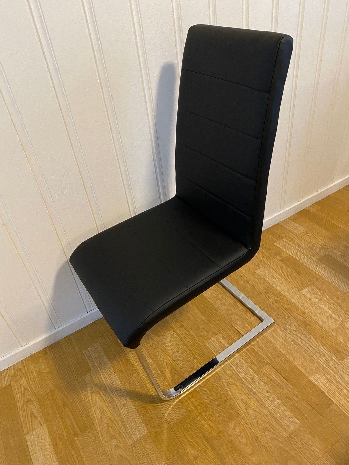 6 stk spisestoler | FINN.no Kun 6 spisestuestoler RESERVERT | FINN.no