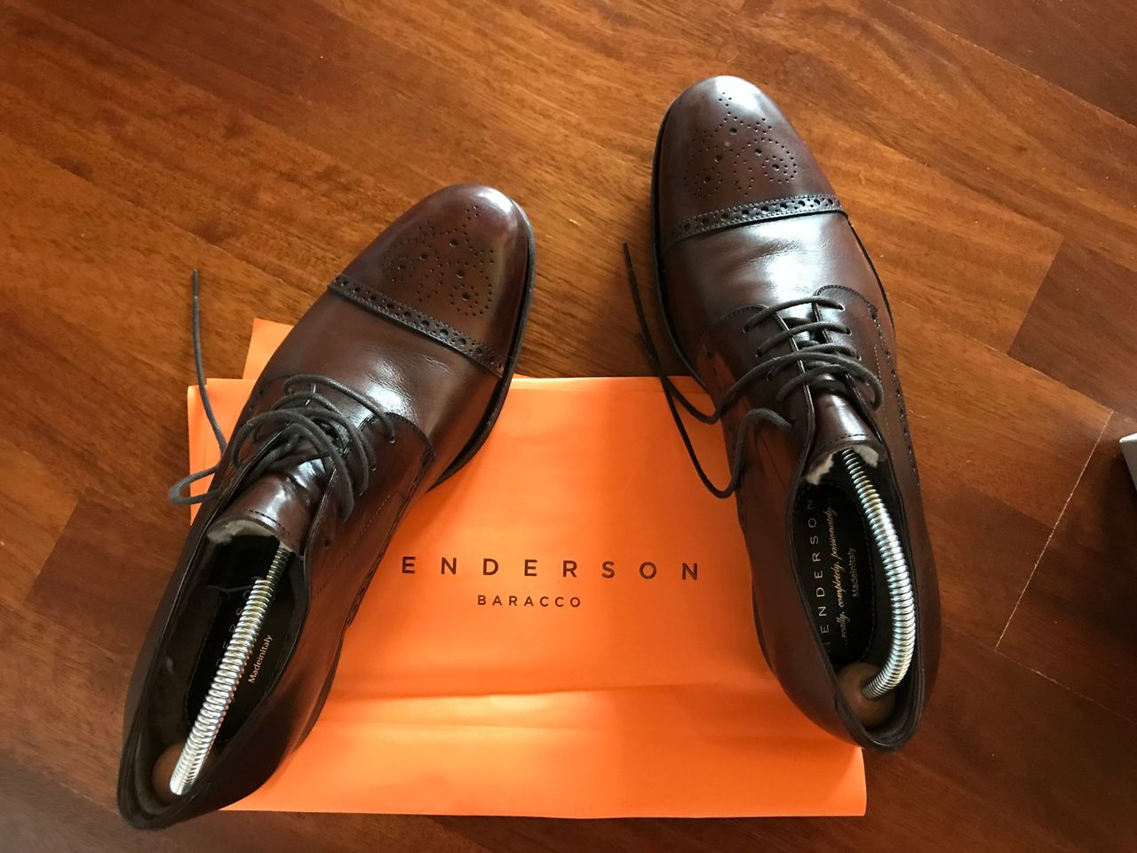 Klassiske Sko av topp italiensk kvalitet «Henderson» | FINN.no Oxford Sko til Menn fra Henderson Baracco | Stylight