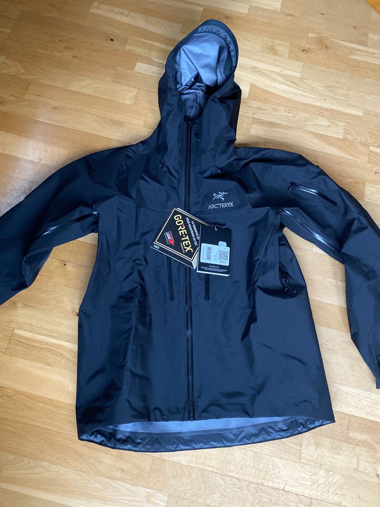 Arcteryx Alpha SV gore tex jakke Damemodell | FINN.no Arcteryx Alpha SV gore tex jakke Damemodell | FINN.no