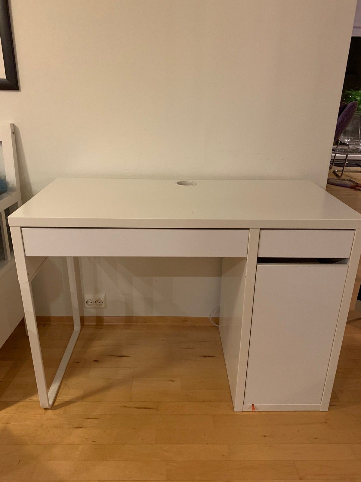 Ikea micke arbeidsbord Kjøpe, selge og utveksle annonser Skrivebord micke Kjøpe, selge og utveksle annonser finn