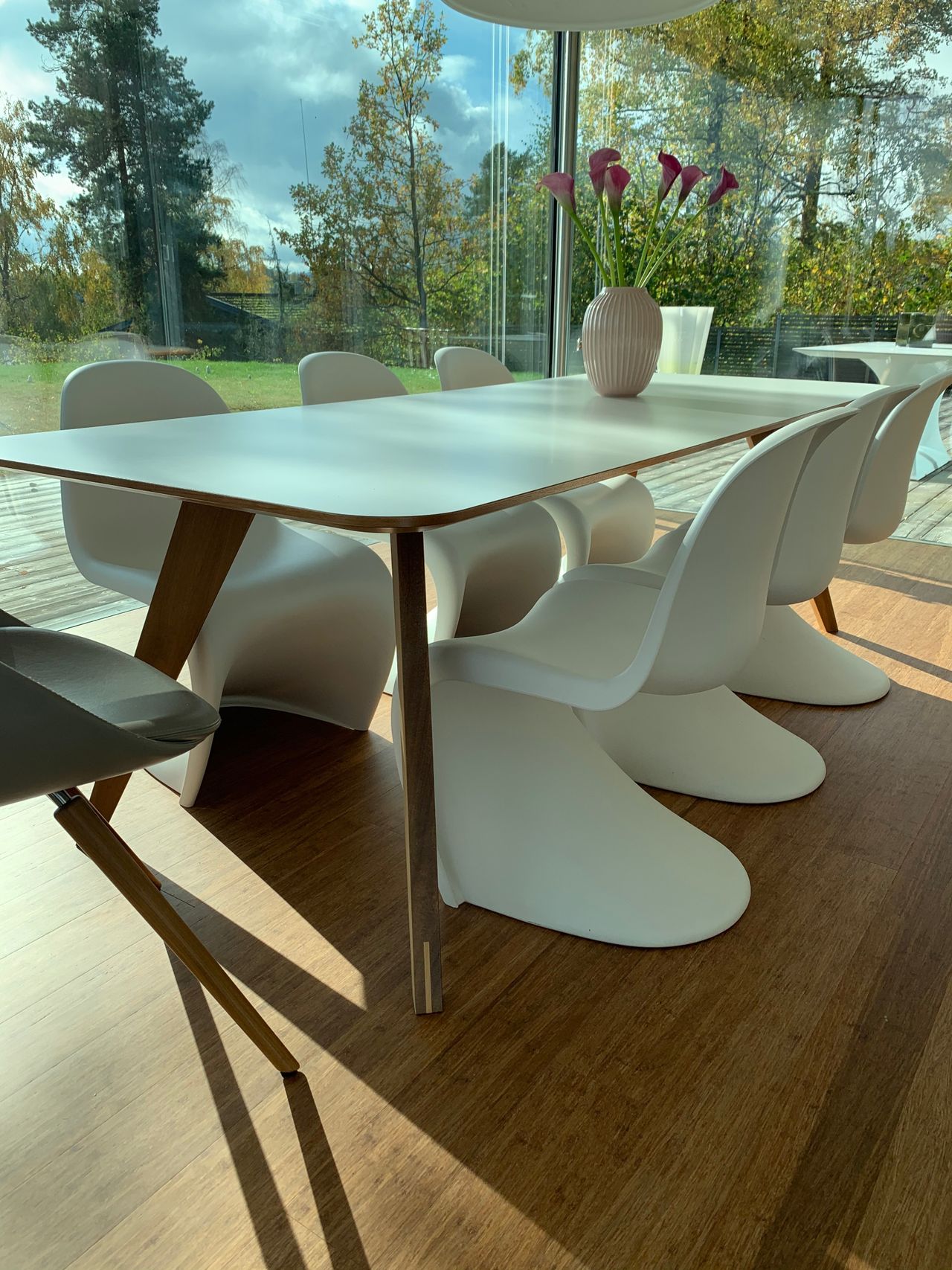 Spisebord «New Mood Square Large» | FINN.no Spisebord «New Mood Square Large» | FINN.no