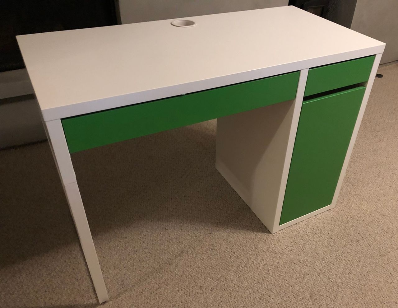 Skrivepult | FINN.no STRØKEN 100x60 skrivebord med firkantet stålben | FINN.no