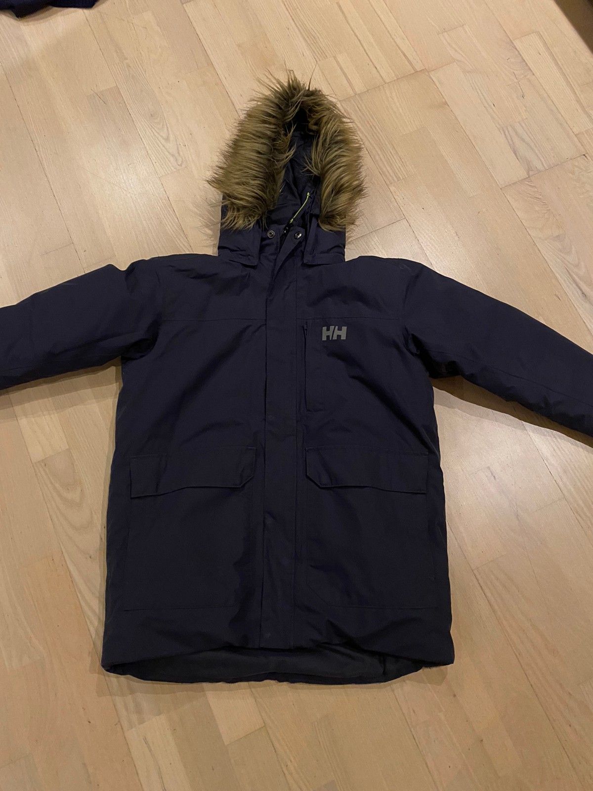 Parkas til gutt Kjøpe, selge og utveksle annonser finn den Solid vinterjakke Windy Peak | FINN.no