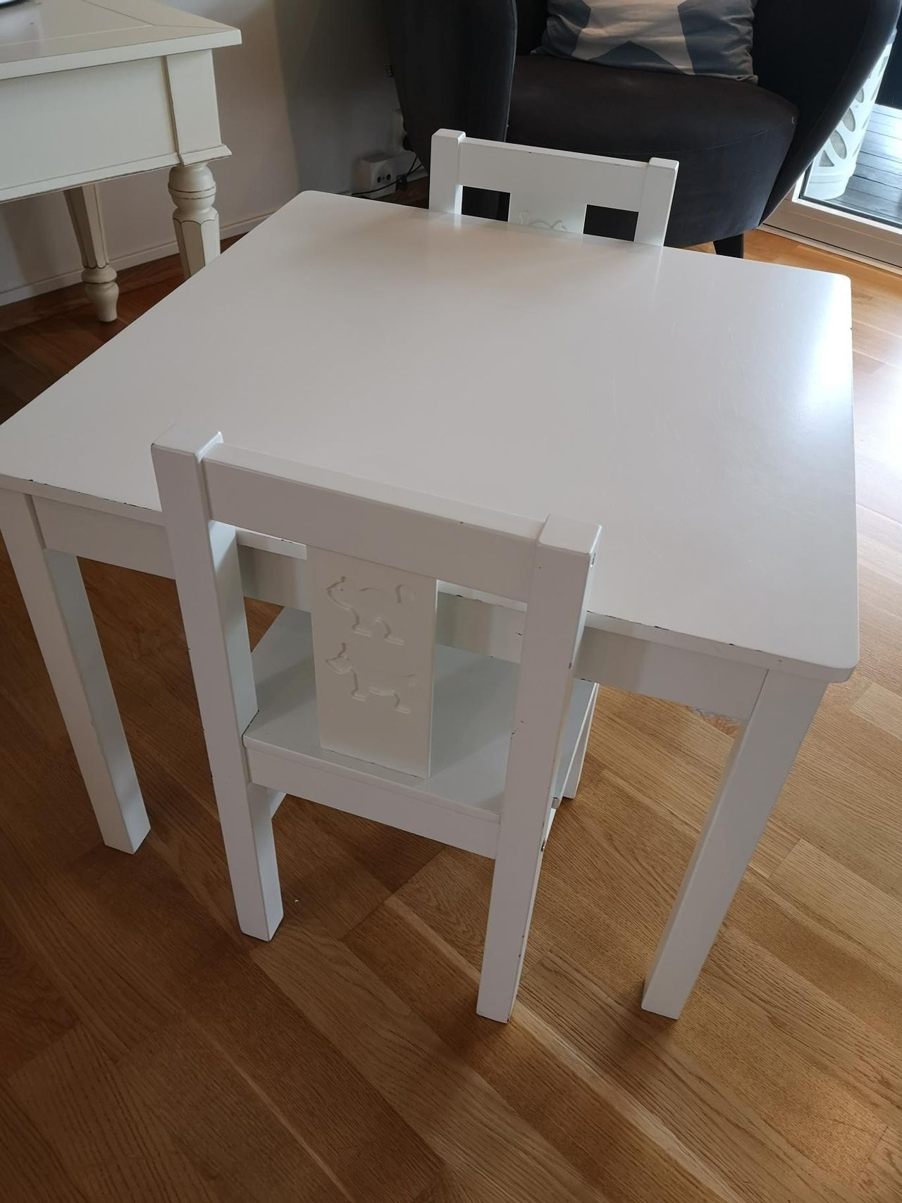 Kritter barnebord og 2 kritter barnestoler fra Ikea | FINN.no IKEA kritter barnebord med stoler | FINN.no