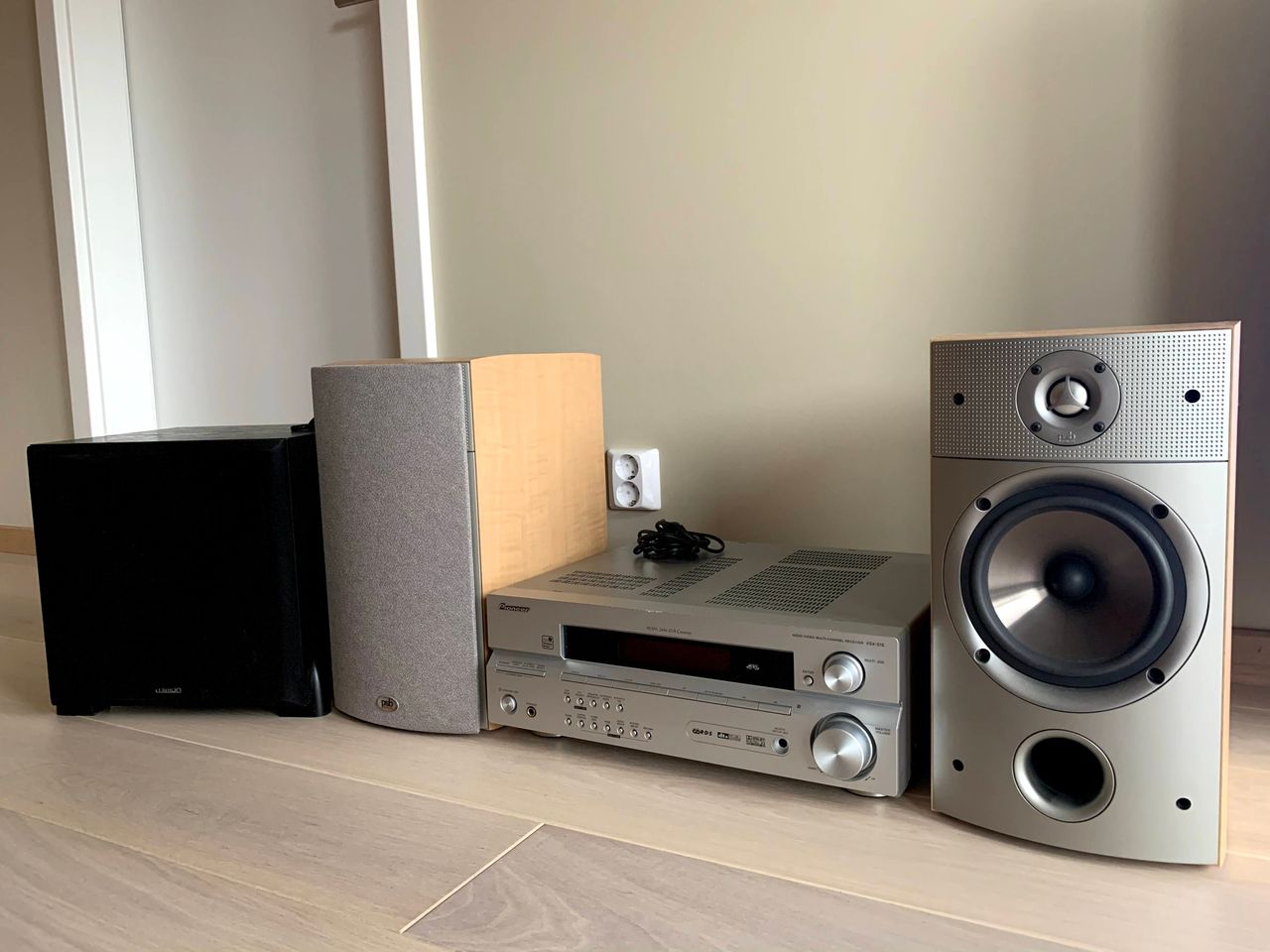 Forsterker Pioneer VSX 515 + Høyttalere PSB + Sub mission Pioneer VSX 515 Reciver | FINN.no