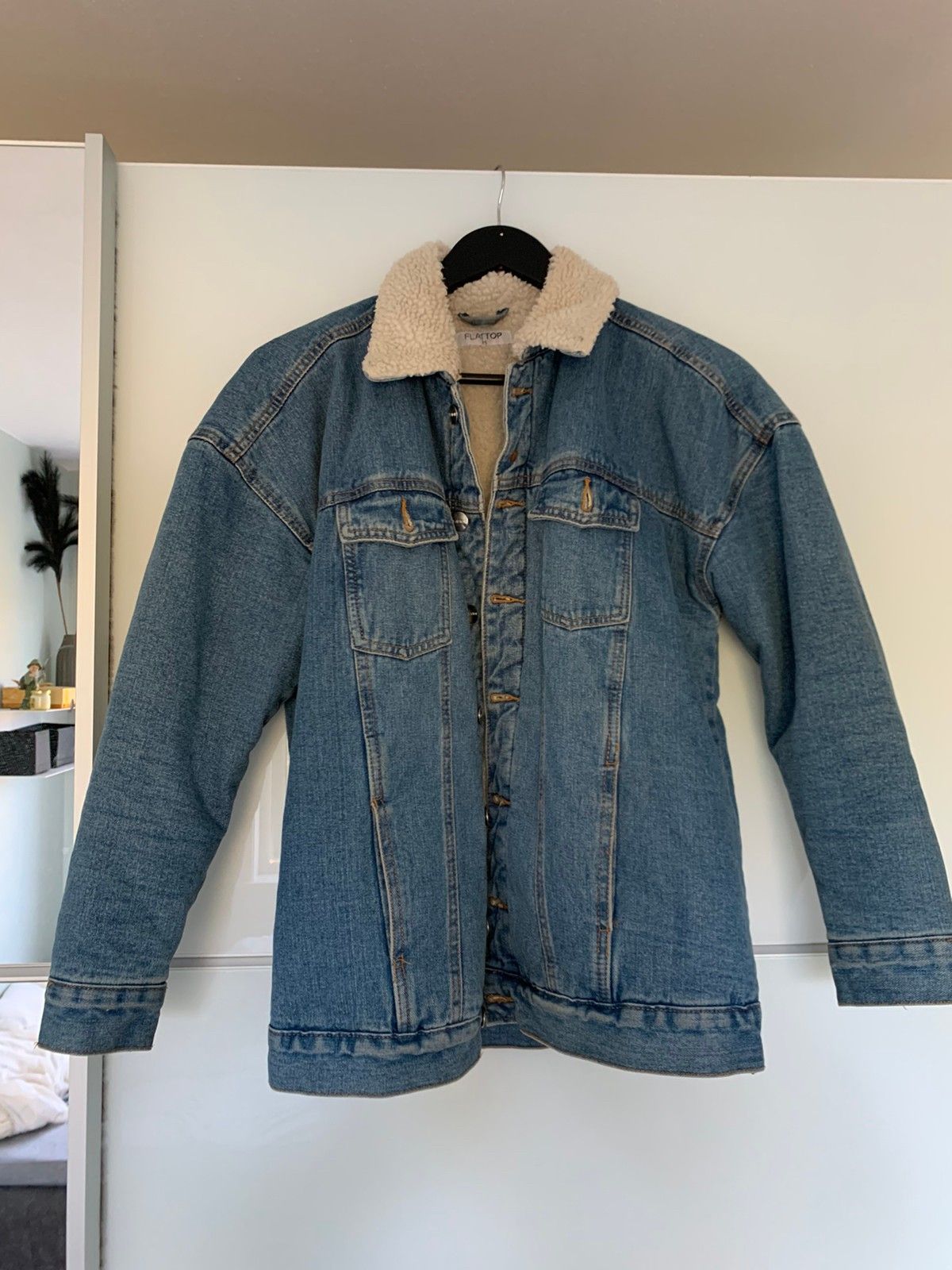 Denim jakke med teddy fôr | FINN.no Denim jakke fra YOURTURN | FINN.no