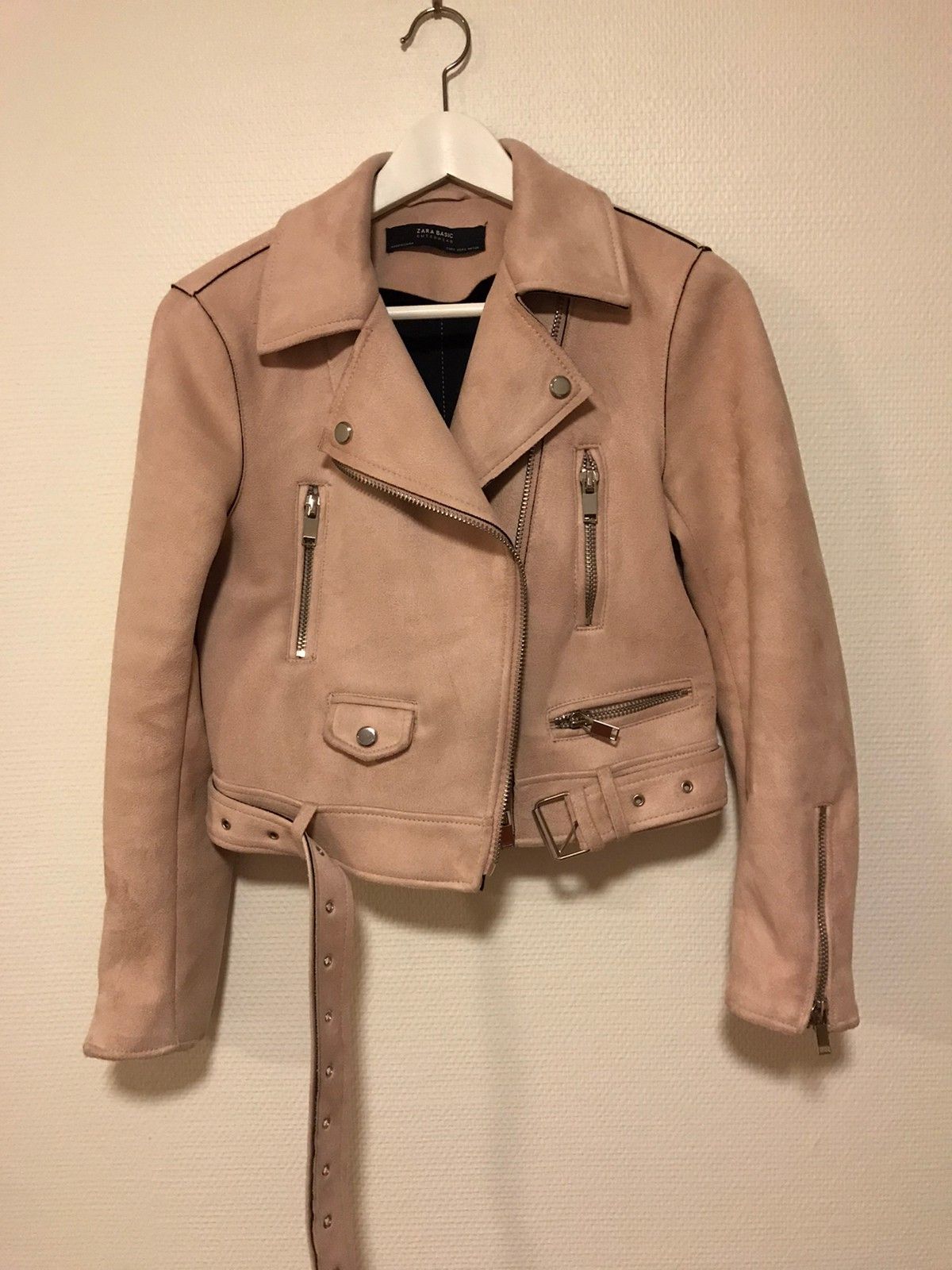 Zara « semsket « skinnjakke | FINN.no Semsket skinnjakke fra Gestuz | FINN.no