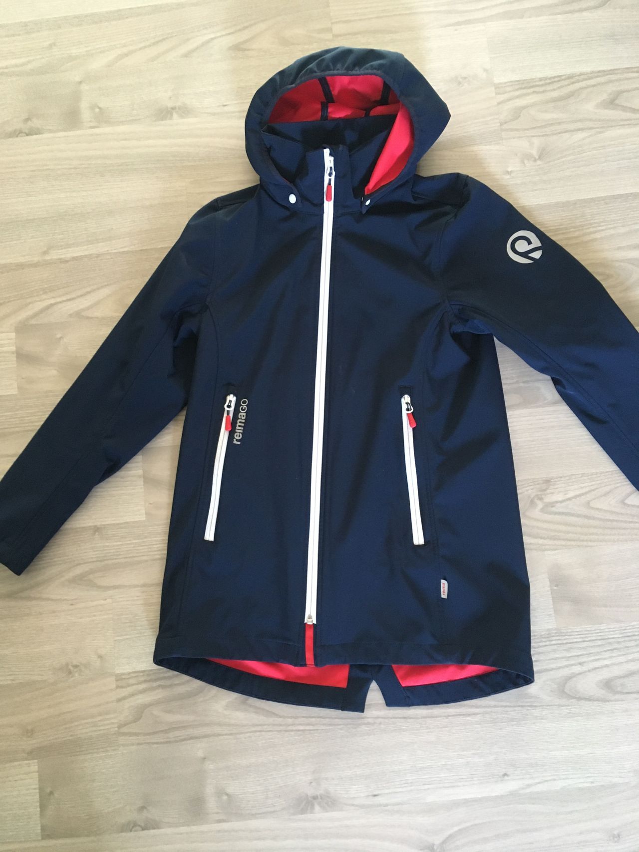 Ny softshell Kjøpe, selge og utveksle annonser finn den Haglöfs Softshell jakke Hood Dame str. M (Ny med merkelapper