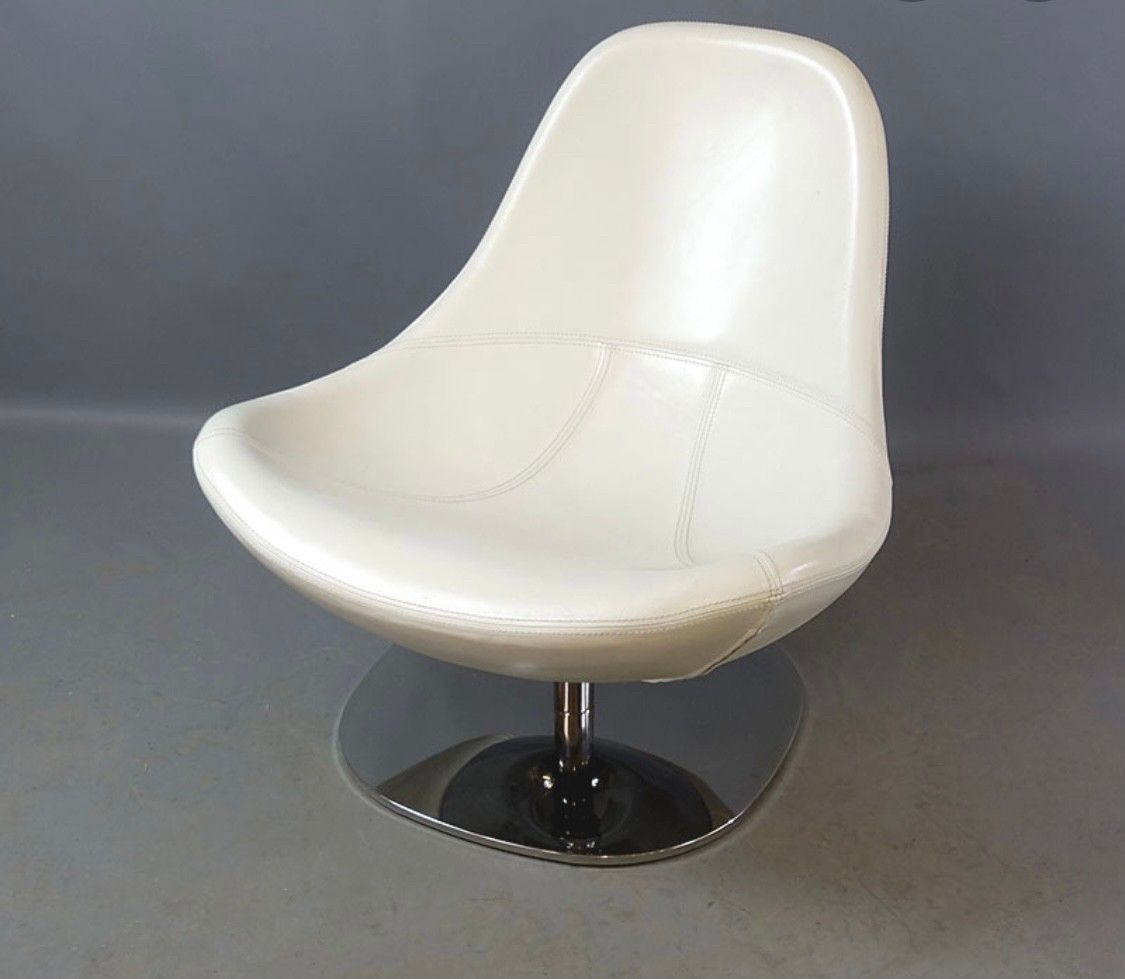 lenestol | FINN.no Two BoConcept OGI swivel chairs | FINN.no