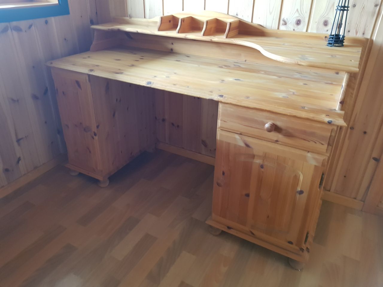Retro skrivebord Kjøpe, selge og utveksle annonser finn Furu skrivebord Kjøpe, selge og utveksle annonser finn den