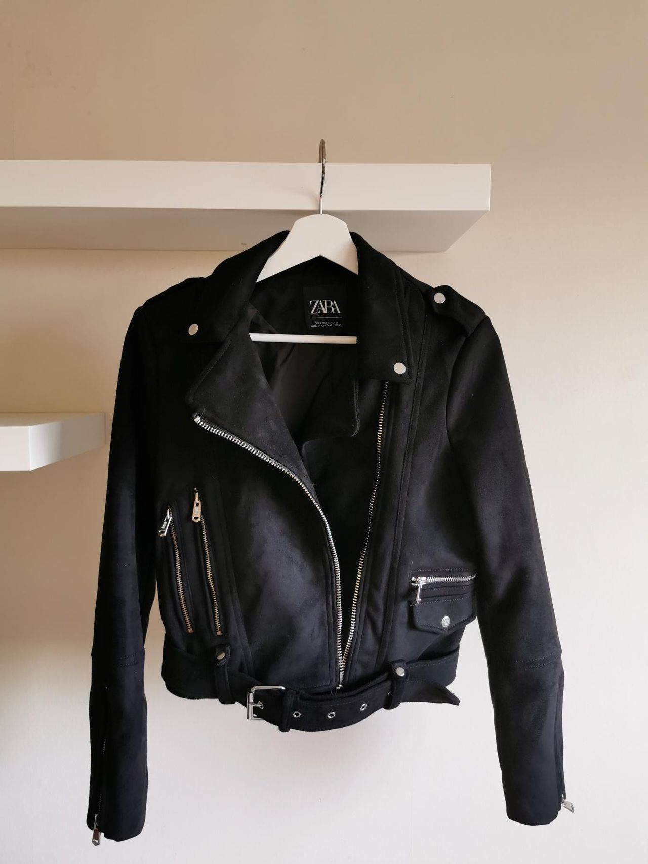 Zara semsket skinn jakke | FINN.no Zara semsket skinn jakke | FINN.no