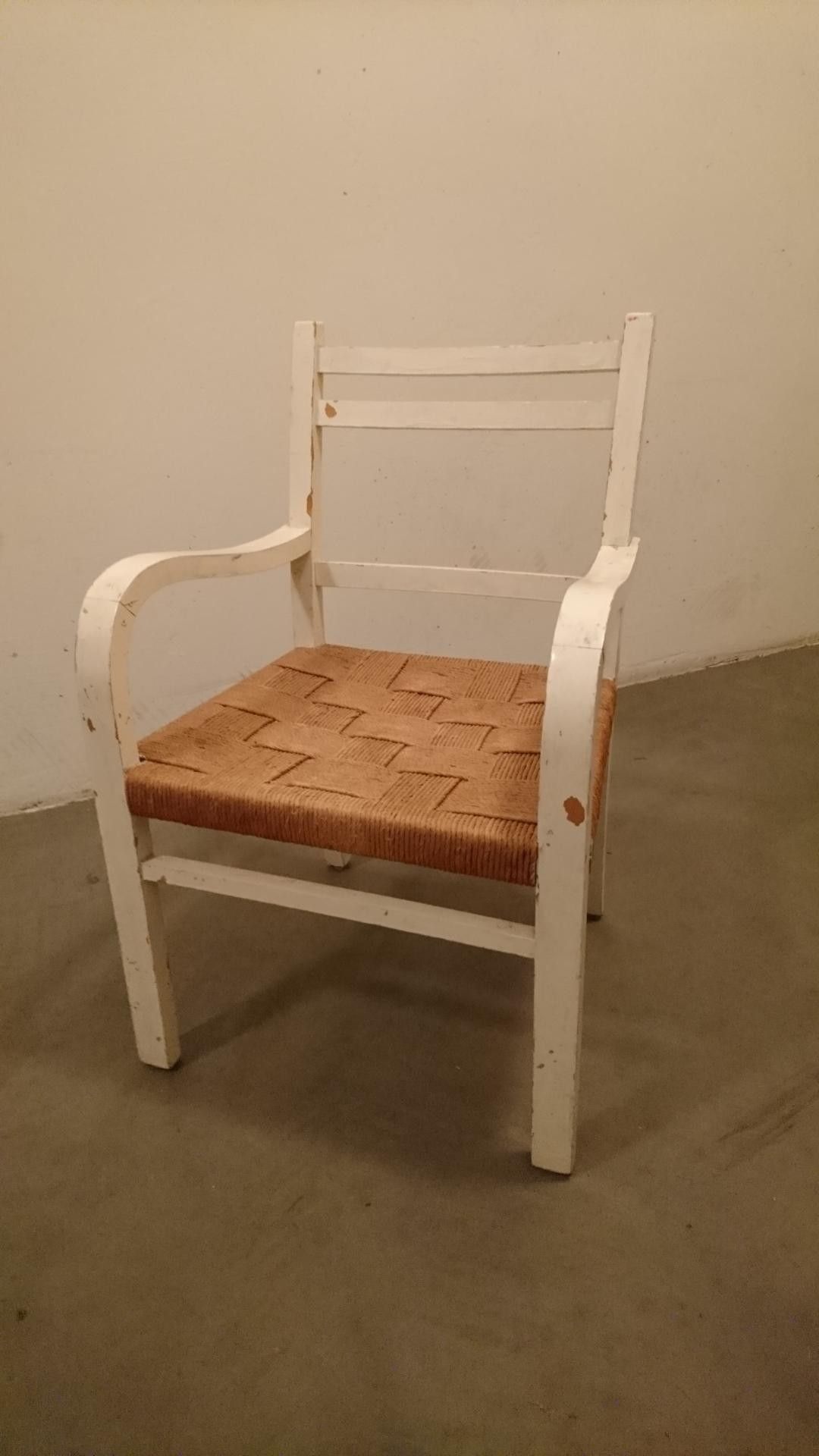 Gammel barnestol fra 1940 tallet, original rotting i veldig Gammel stol fra 40 tallet . | FINN.no