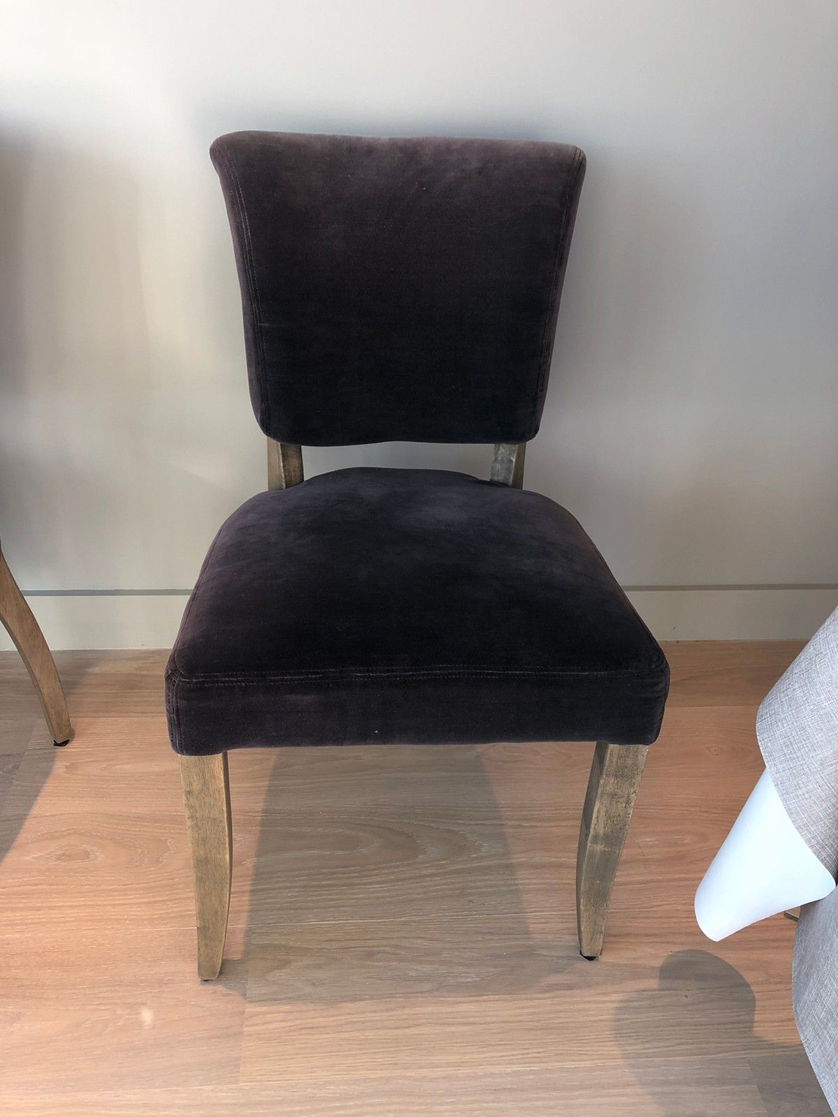 6 stoler fra Artwood perfekt til spisestuen | FINN.no 6 stoler fra Artwood perfekt til spisestuen | FINN.no