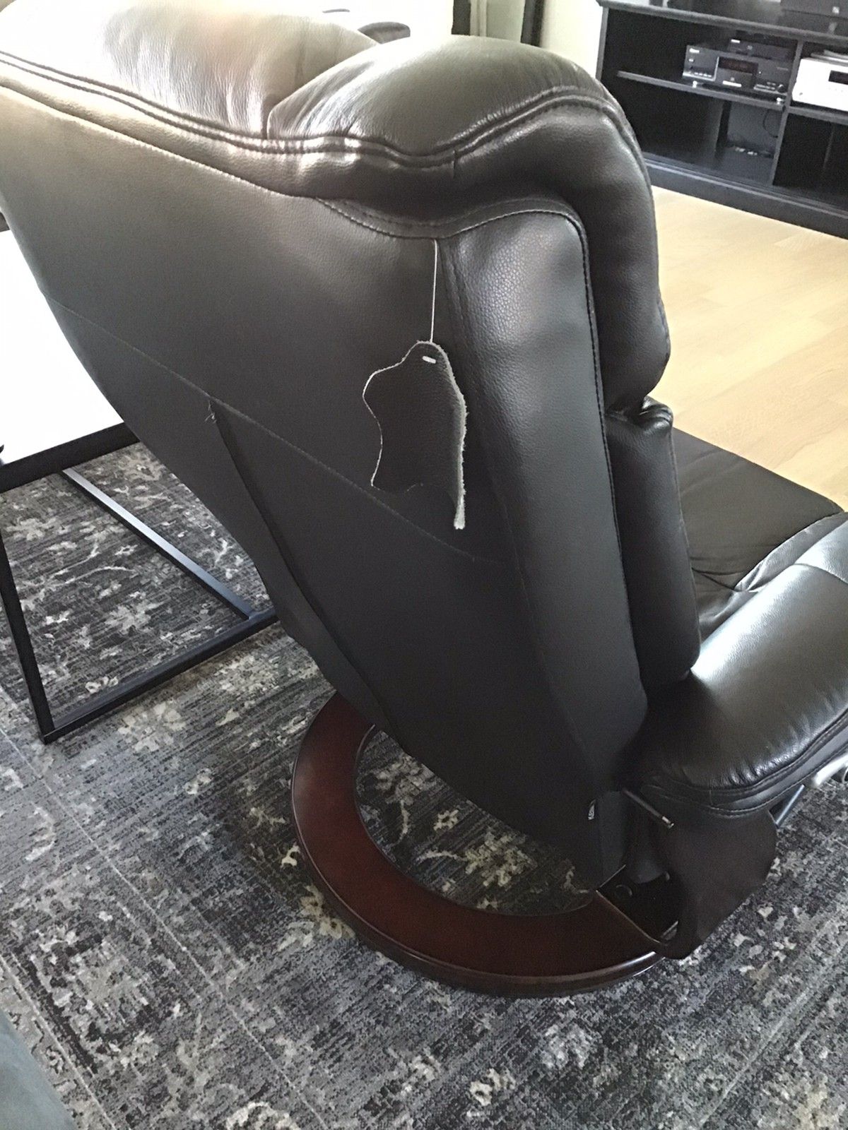 2 lenestoler i ekte skinn, Modell Hamburg, ( Stresslesstype 245) FINN – 2 lite brukte lenestoler i skinn | Lenestol