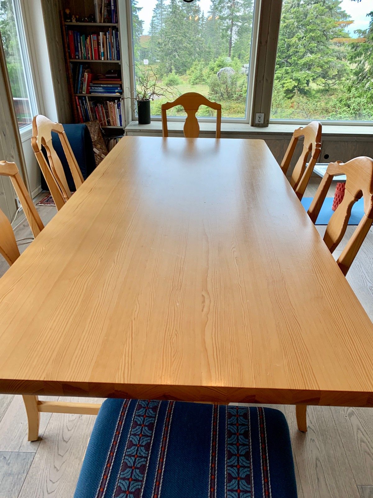 Langbord med 8 Kjøpe, selge og utveksle annonser finn den Nytt og brukt annonser med søkeordet antikk spisebord
