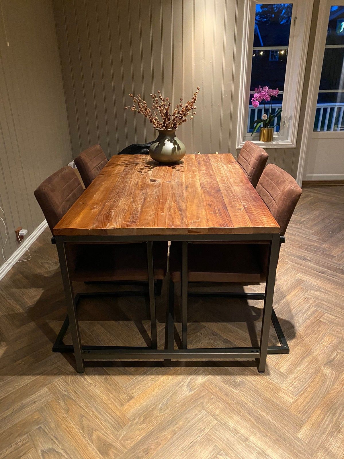 Sort spisebord Kjøpe, selge og utveksle annonser finn den nonopekedalen ekedalen bord med 2