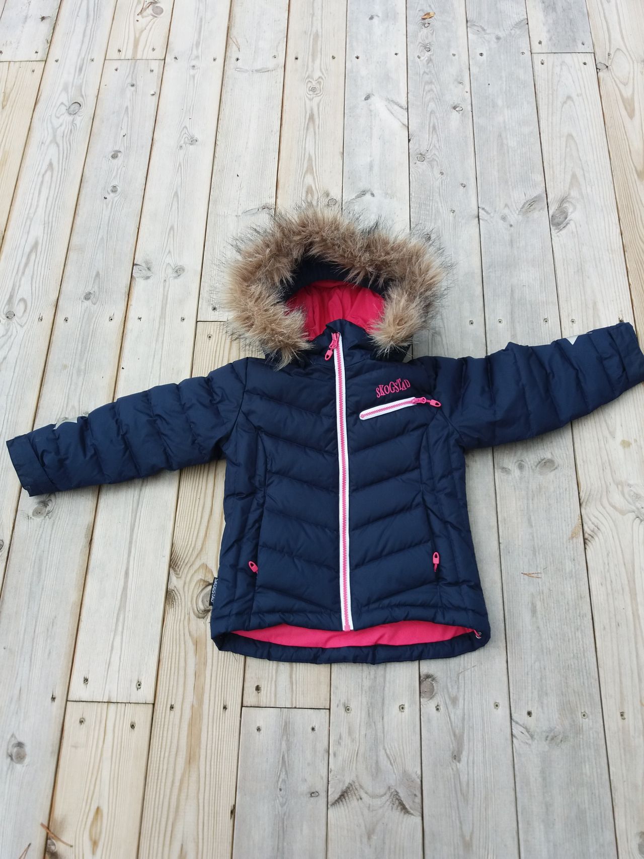Skogstad dunjakke str 104 (4 år) | FINN.no Skogstad jakke med dun str. 4 år | FINN.no