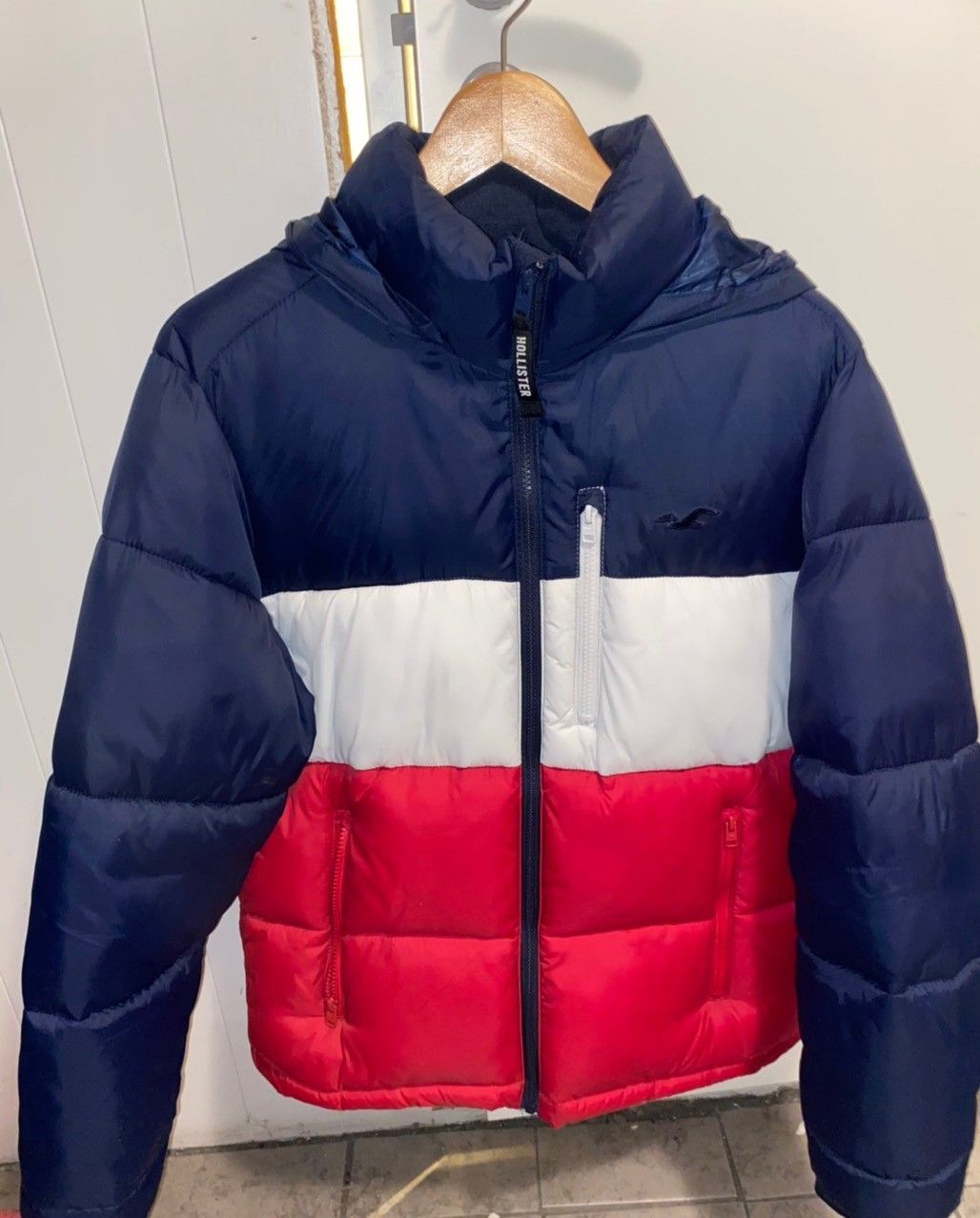 HOLLISTER VINTERJAKKE | FINN.no Hollister jakke | FINN.no