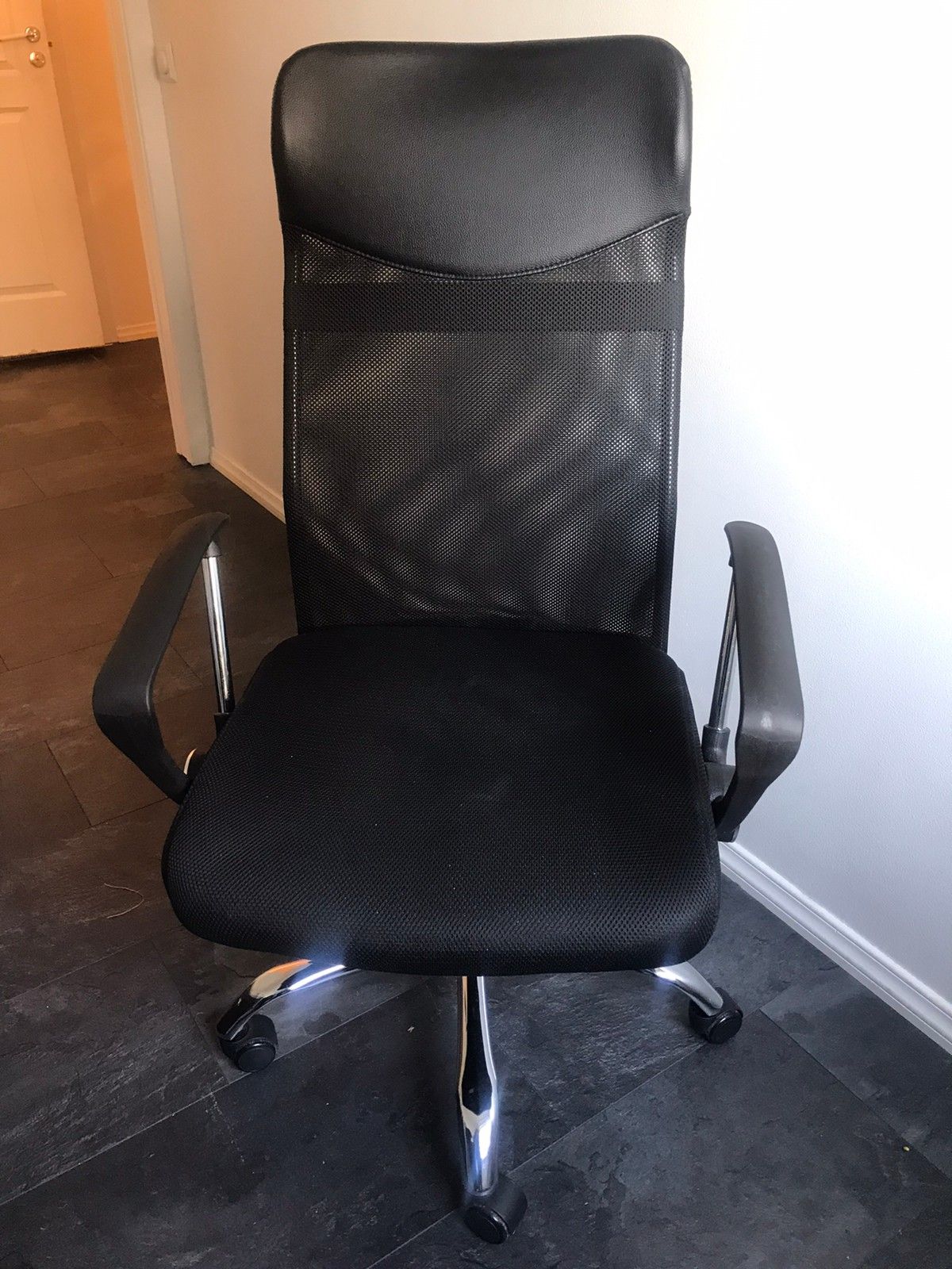 Kontorstol med Kjøpe, selge og utveksle annonser finn den Brukte og nye kontorstoler selges(Savo,Kinnarps,Håg, Ikea