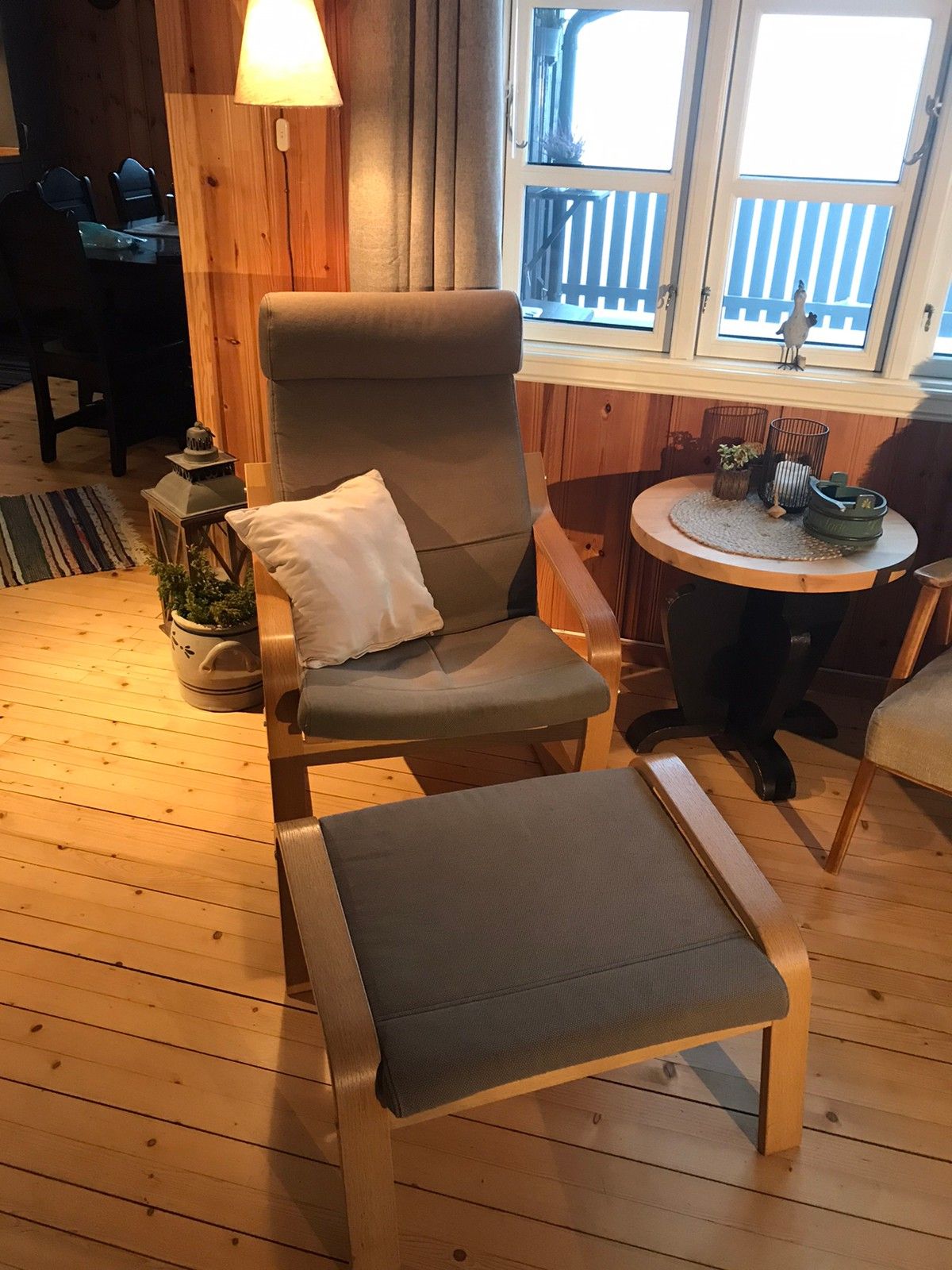 Poeng stoler fra Ikea | FINN.no POENG STOL OG SKAMMEL FRA IKEA SELGES | FINN.no