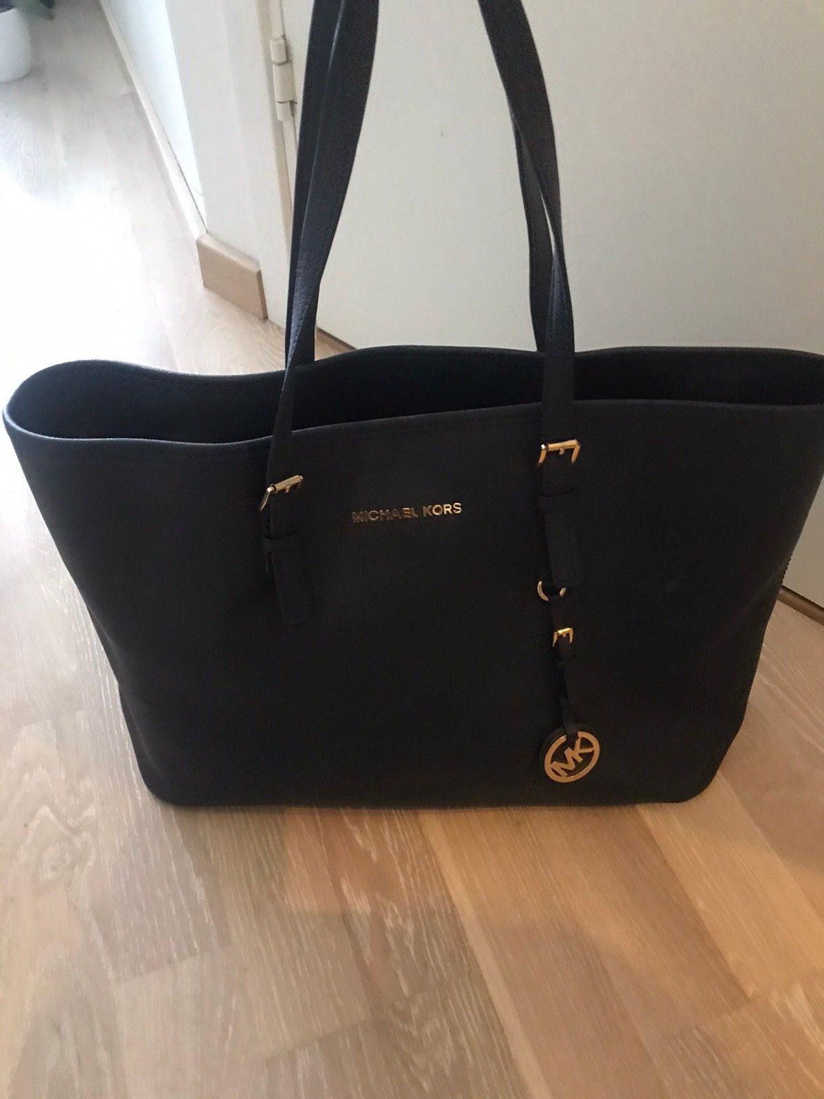 Michael kors veske | FINN.no Best pris på Michael Kors Jet Set Tote håndveske Se priser
