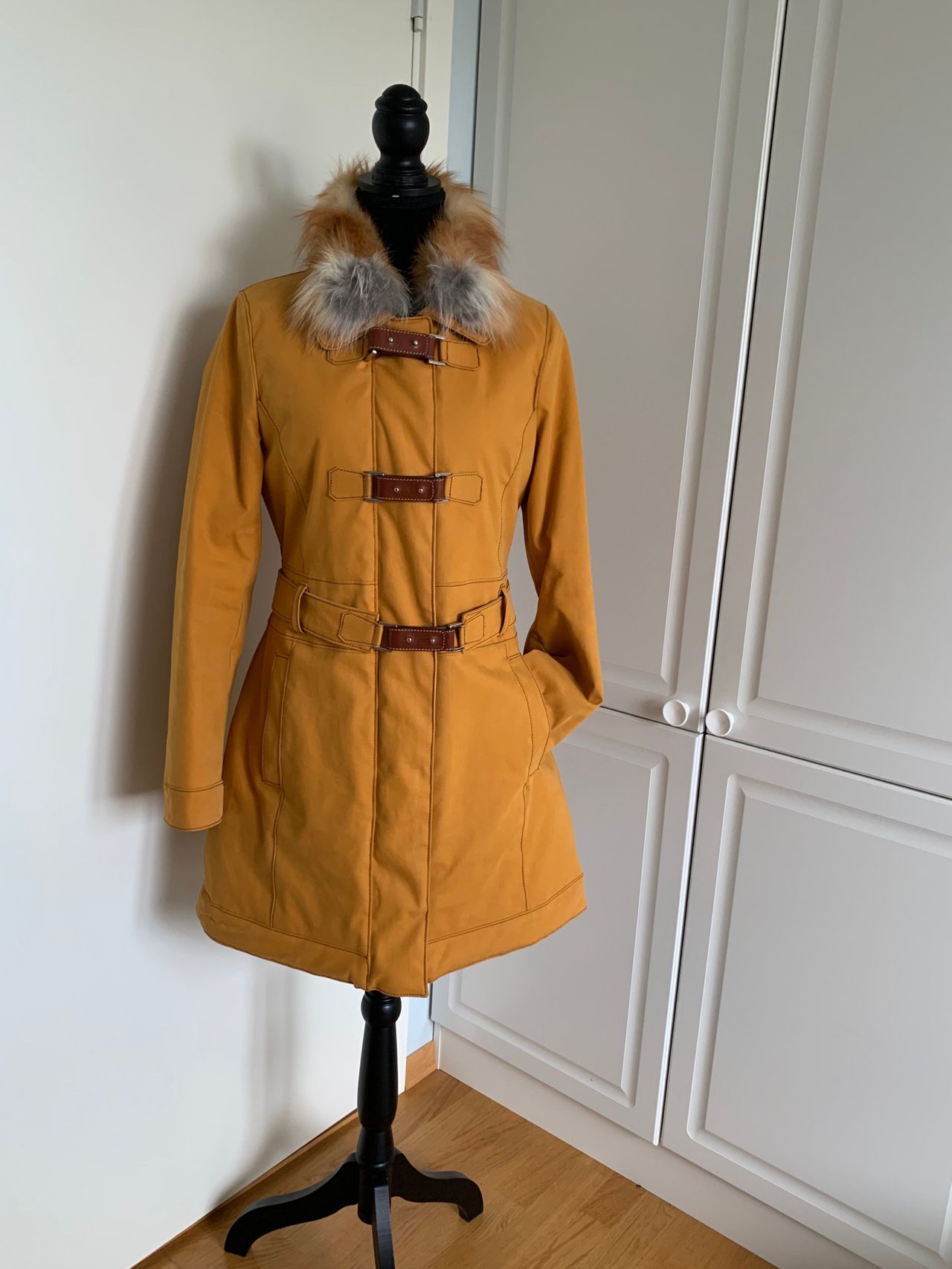 Designer vinterjakke Henry Cotton's | FINN.no Designer vinterjakke kåpe fra italienske luksus merke Henry