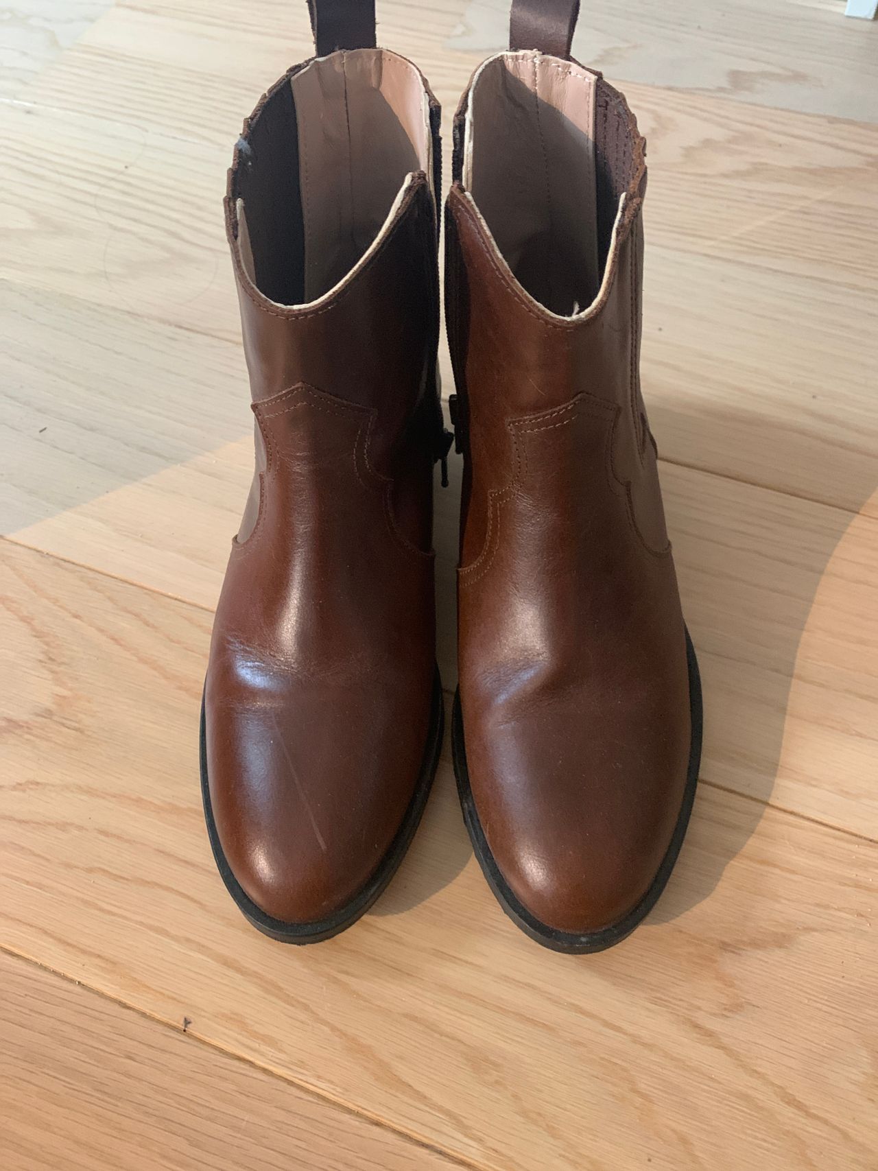 Ankel støvletter fra Zara str 35 | FINN.no Ankel støvletter fra Zara str 35 | FINN.no