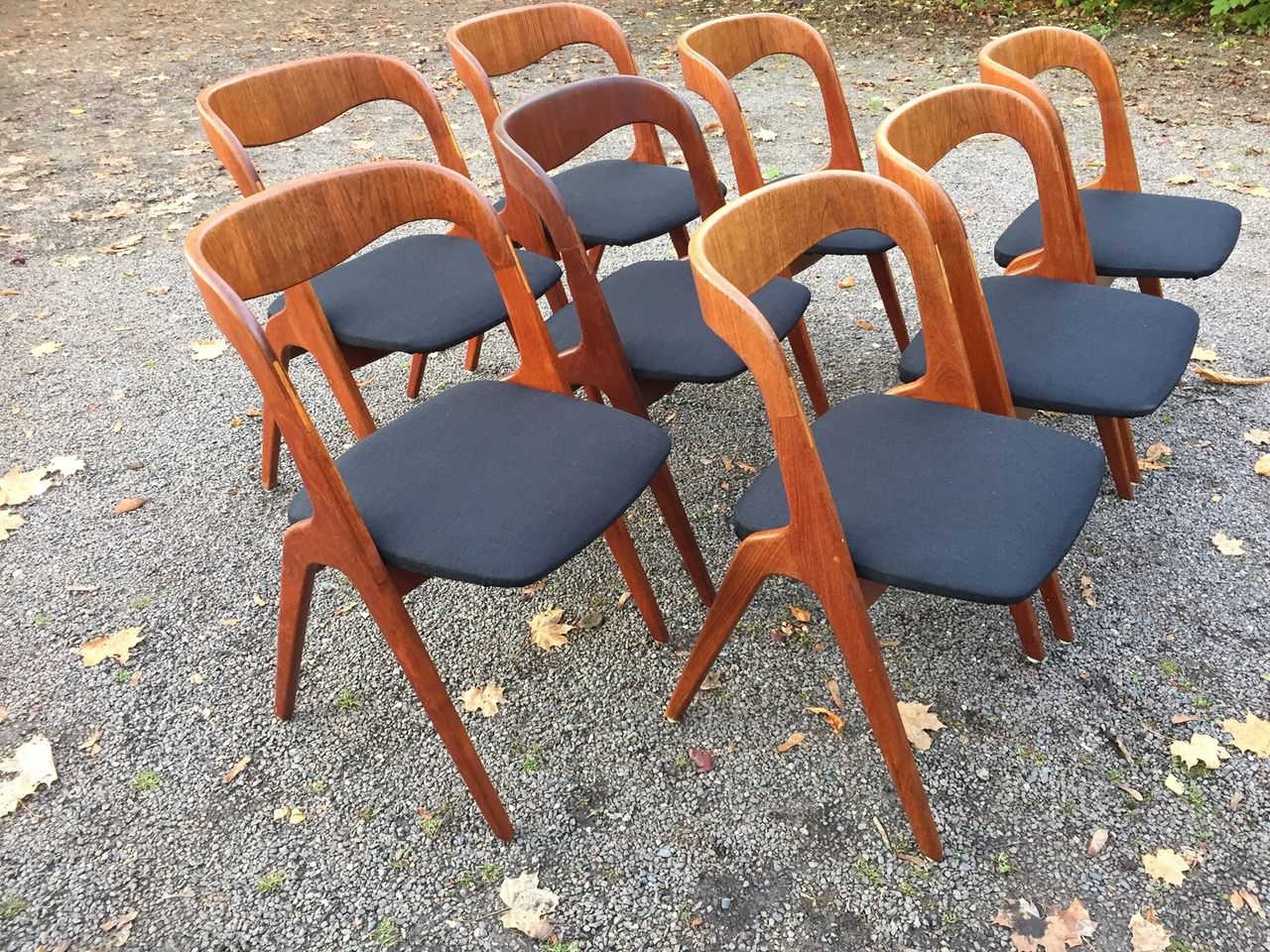 Johannes Andersen; 8 stoler mod. Sonja i teak | FINN.no Johannes Andersen; 8 stoler mod. Sonja i teak | FINN.no