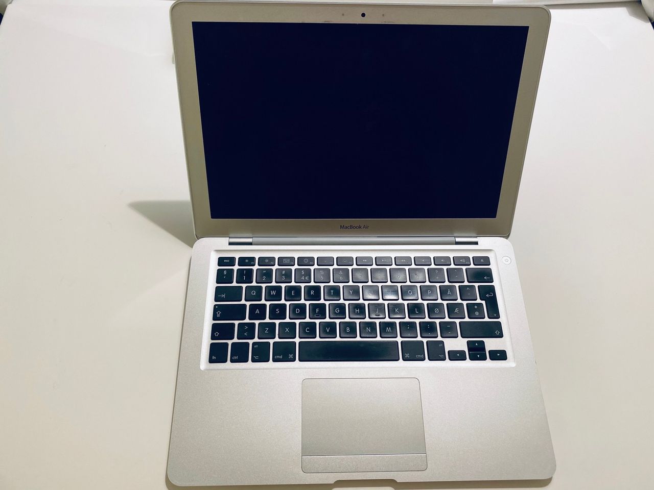 MacBook Air 13» | FINN.no MacBook Air 13, kjøpt høst 2014 .Nytt batteri og lader.Pen