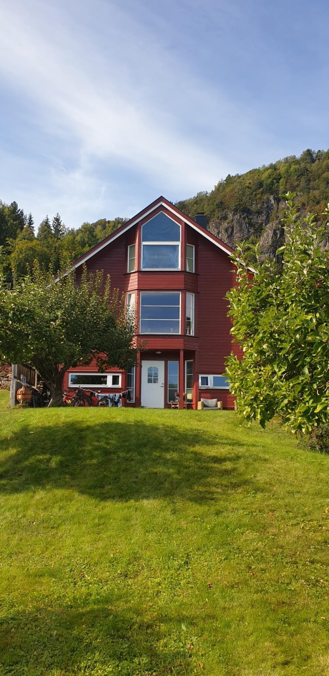 Fin møblert 2-roms sokkelleilighet på Hvalstad, med egen ...