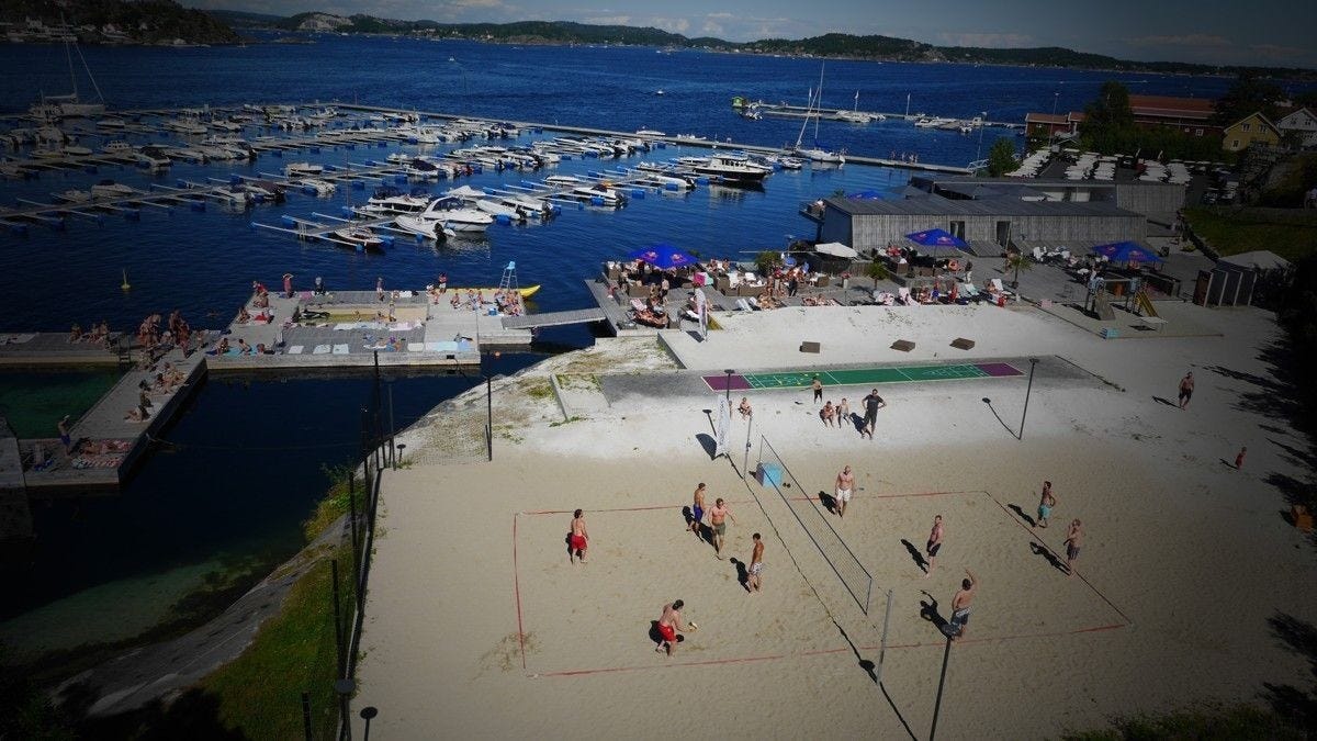 Kragerø Resort Volleyballbane Galleribilde