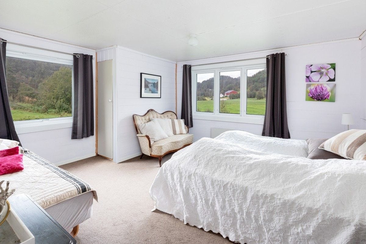 Soverom 2: 1 dobbelseng, 1 enkelseng Galleribilde