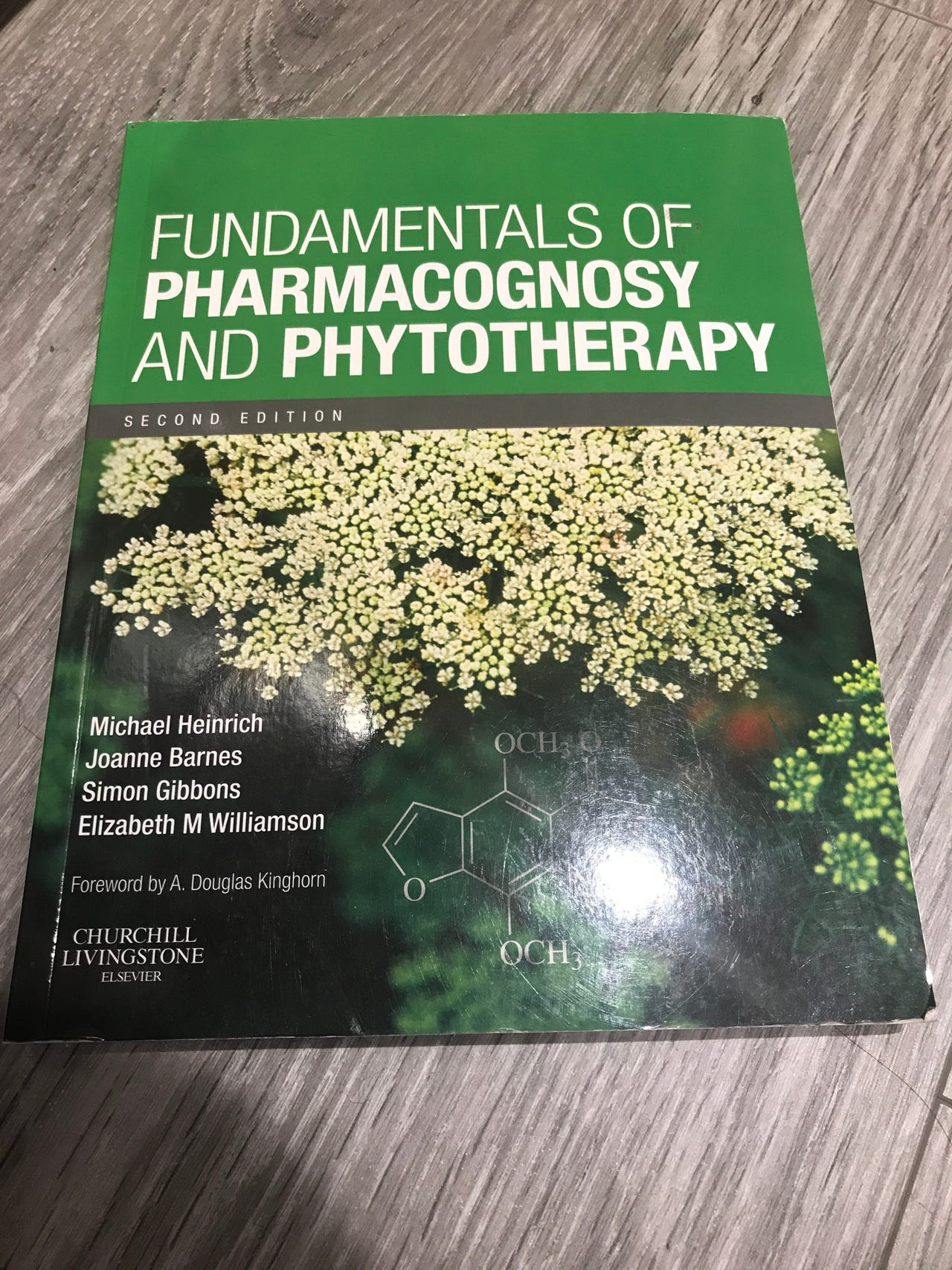 Fundamentals of Pharmacognosy and Phytotherapy lærebok