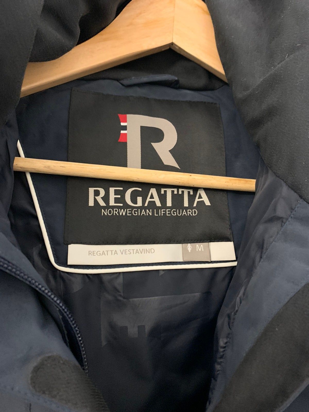 Regatta Stavern 2 lags seiljakke til dame, str M, 500kr Regatta Stavern 2 lags seiljakke til dame, str M, 500kr